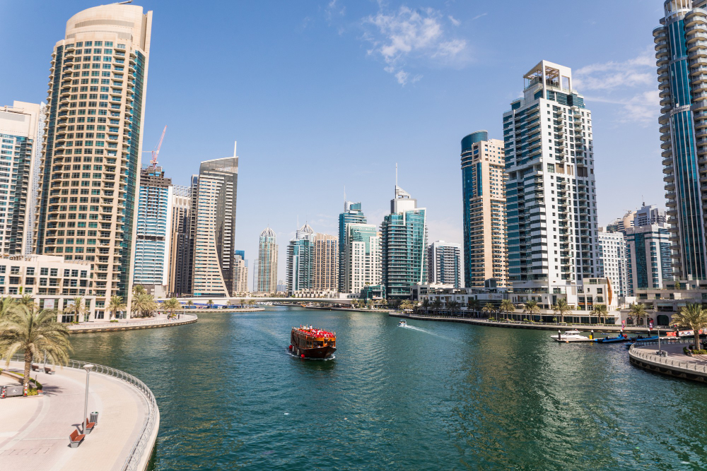 luxury-waterfront-living-dubai
